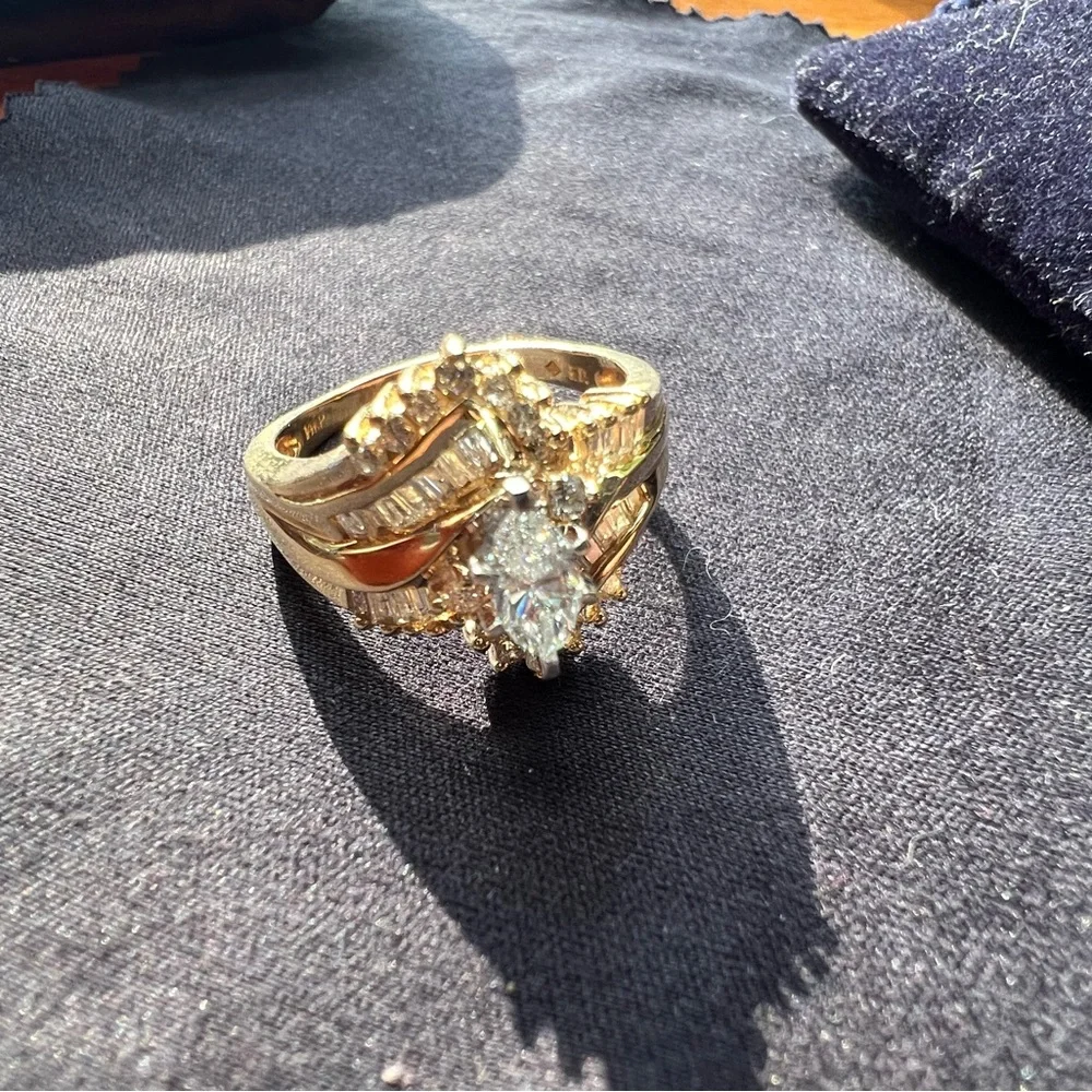 VINTAGE 14k DIAMOND RING - Picture 3 of 6